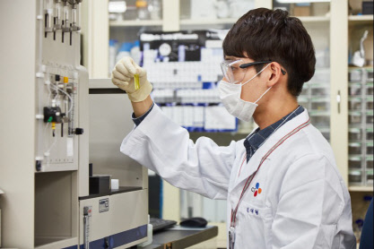 CJ헬스케어 연구원의 모습<CJ헬스케어 제공>